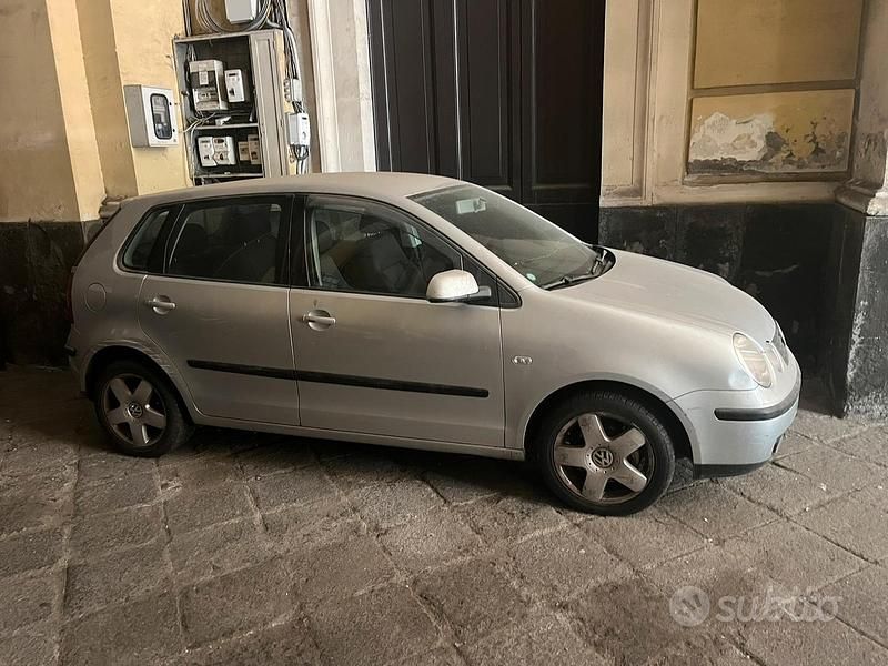 Usata VW Polo 75 CV (55 kW) 2002 Grigio Utilitaria