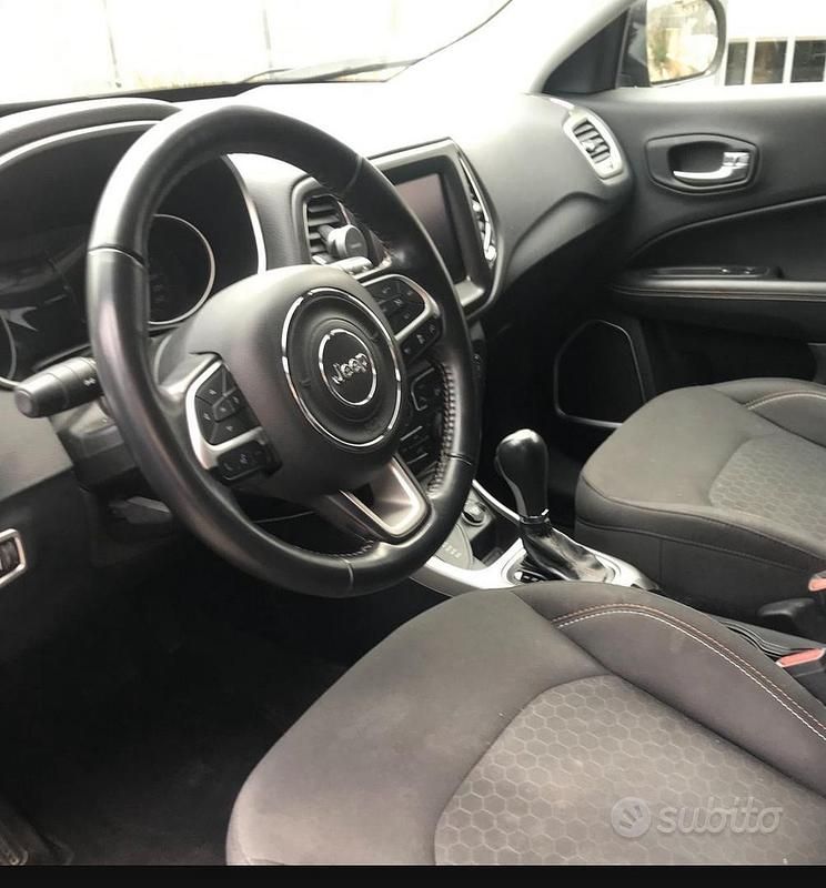 Usata Jeep Compass 140 CV (102 kW) 2018 Grigio SUV