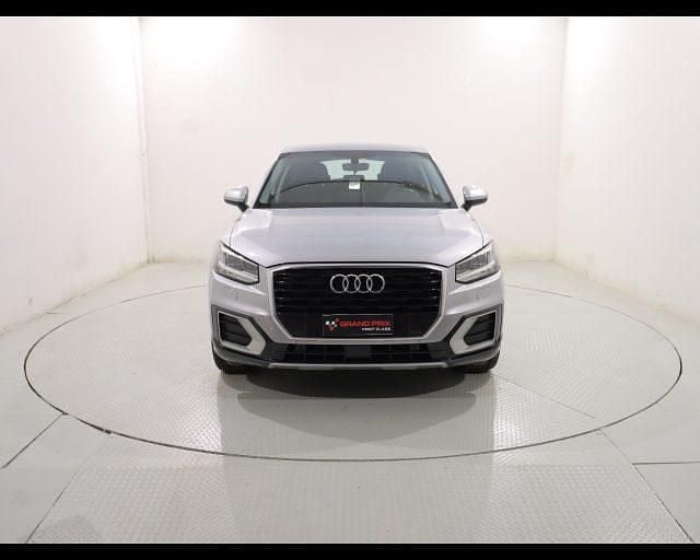 Usata Audi Q2 Admired 116 CV (85 kW) 2020 Argento SUV