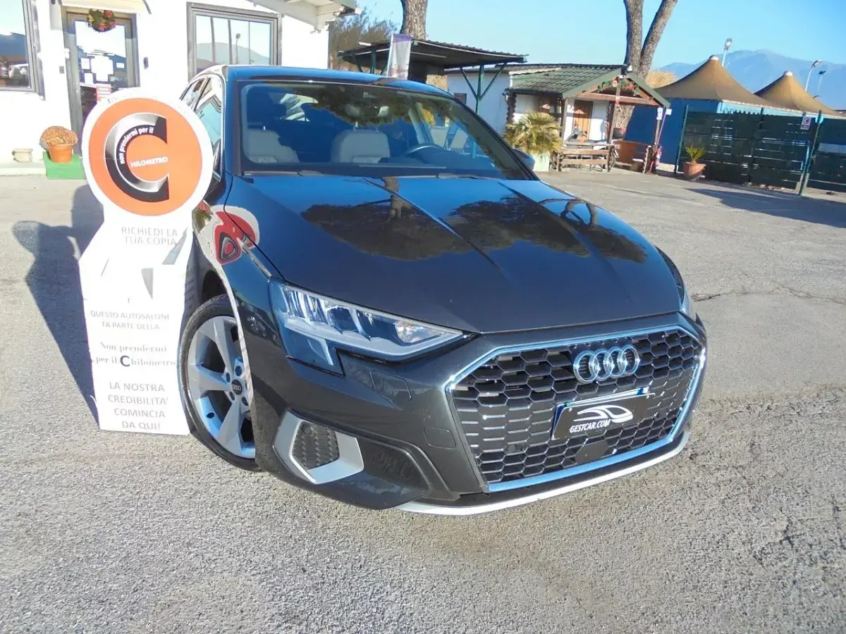 Usata Audi A3 Advanced 149 CV (109 kW) 2022 Grigio Berlina