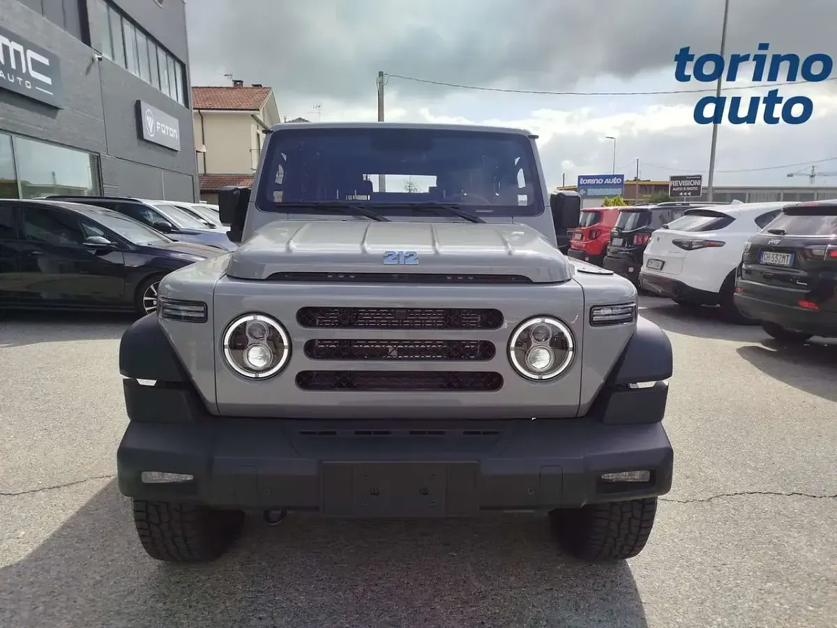 Nuova EMC 212 166 CV (122 kW) 2026 Grigio SUV