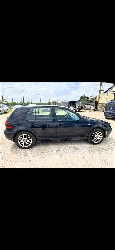 Usata VW Golf IV Highline 105 CV (77 kW) 2001 Berlina