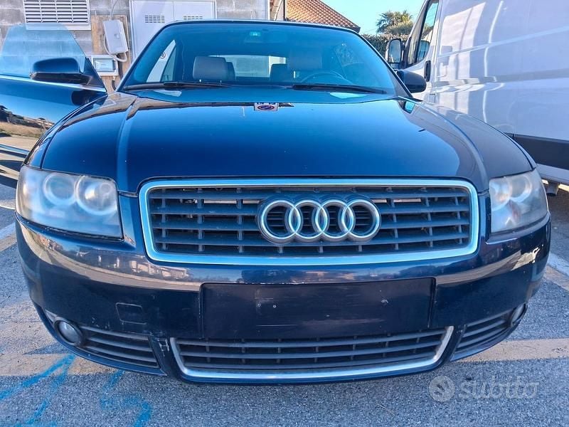 Usata Audi A4 Cabriolet 170 CV (125 kW) 2003 Blu/azzurro Cabrio