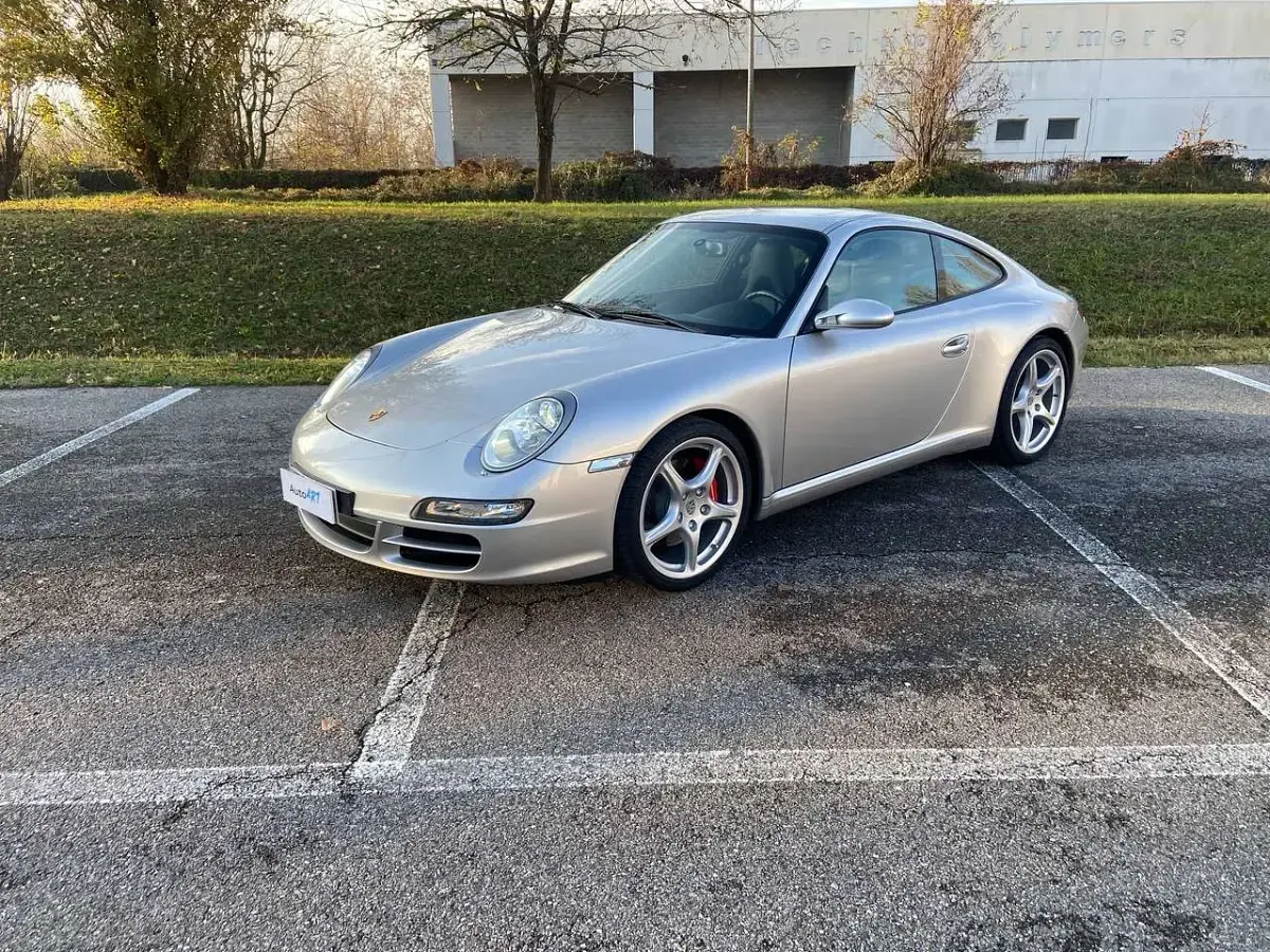 Usata Porsche 911 Carrera S 355 CV (261 kW) 2006 Artic silver metallic Coupé