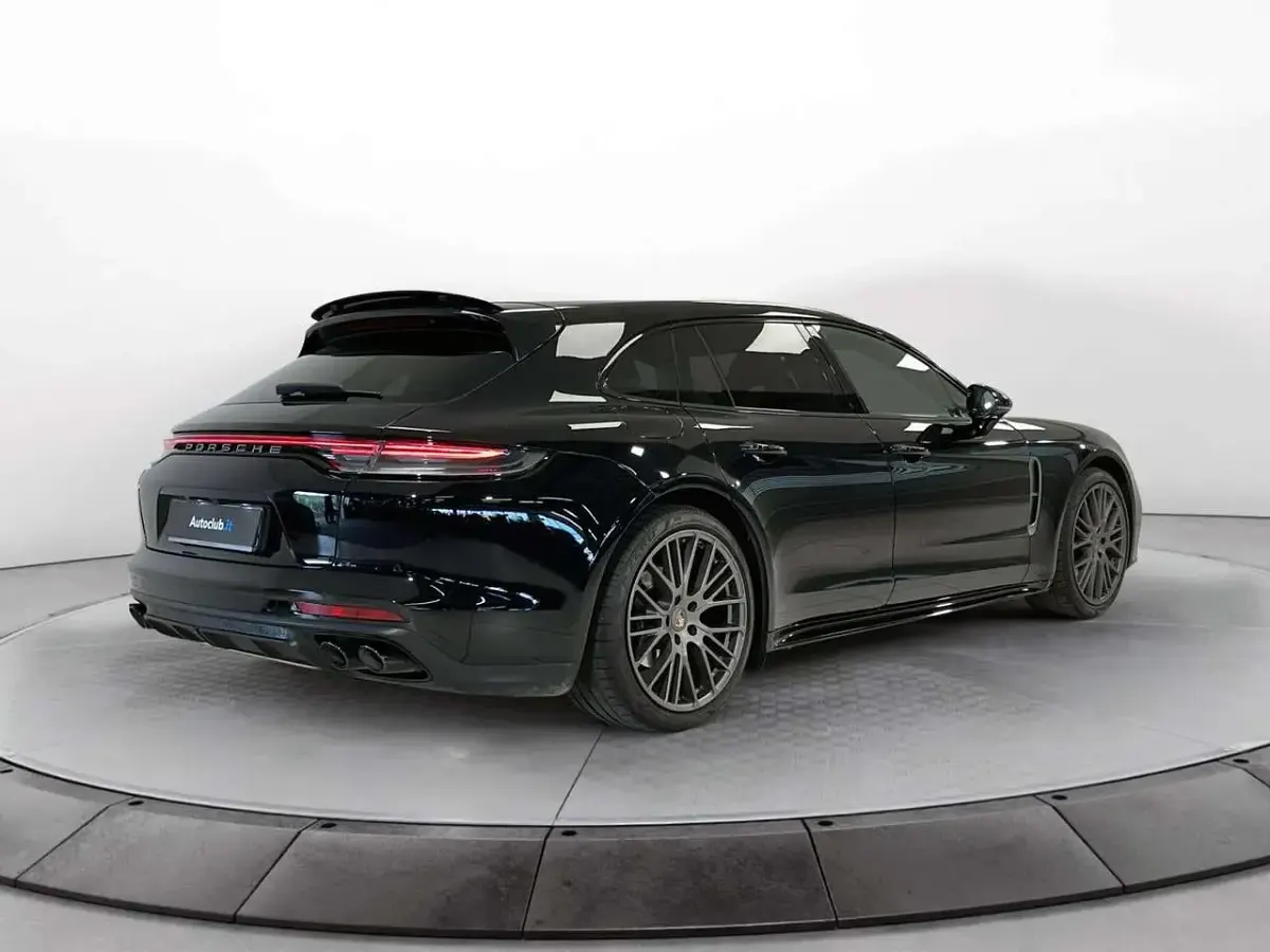 Usata Porsche Panamera 4 Sport Turismo Platinum Edition 330 CV (242 kW) 2022 Nero Station wagon