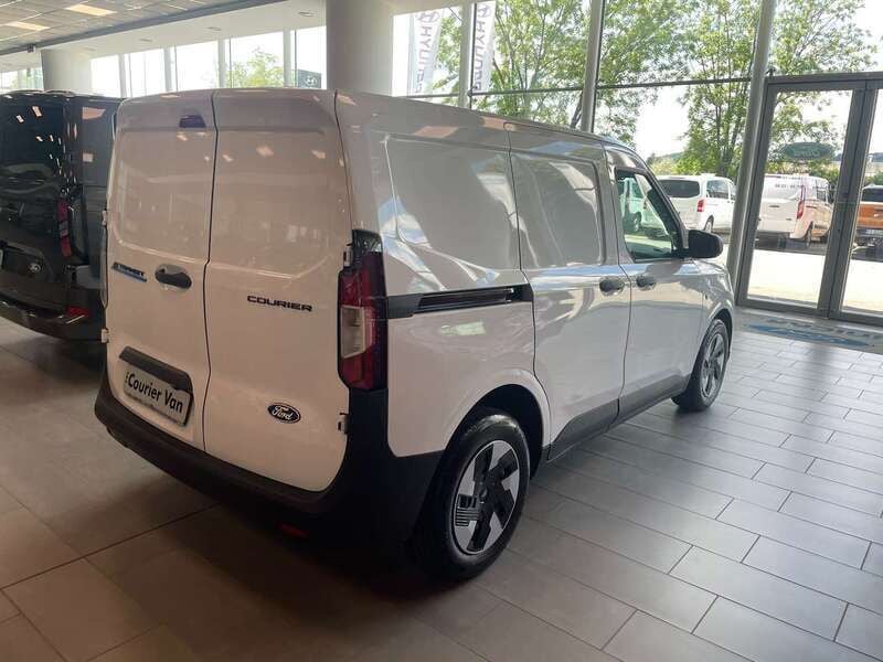 Nuova Ford Transit Courier 100 kW (136 CV) 2025 Frozen white Furgone