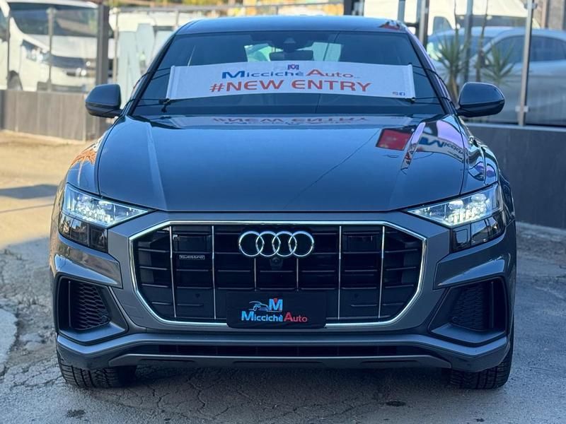 Usata Audi Q8 S-Line 231 CV (169 kW) 2023 Grigio SUV