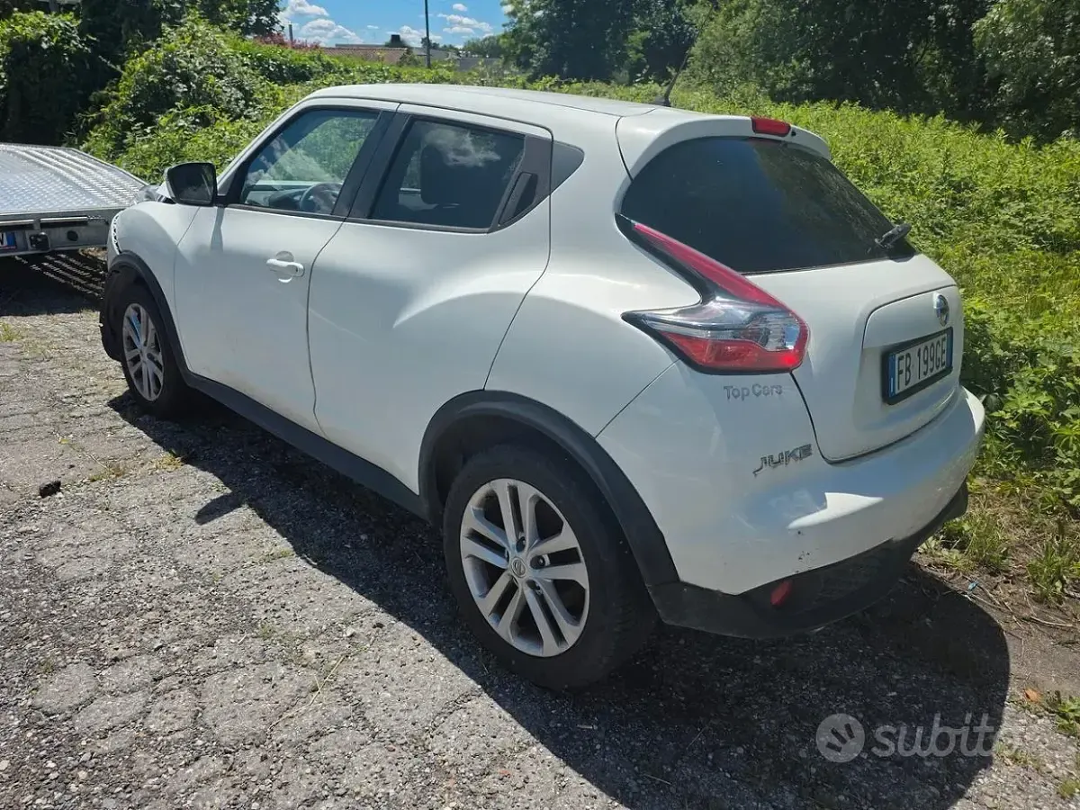 Usata Nissan Juke Visia 110 CV (80 kW) 2015 Bianco SUV