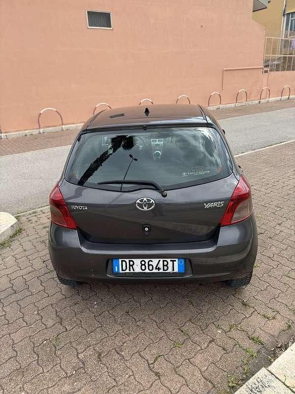 Usata Toyota Yaris 75 CV (55 kW) 2008 Utilitaria
