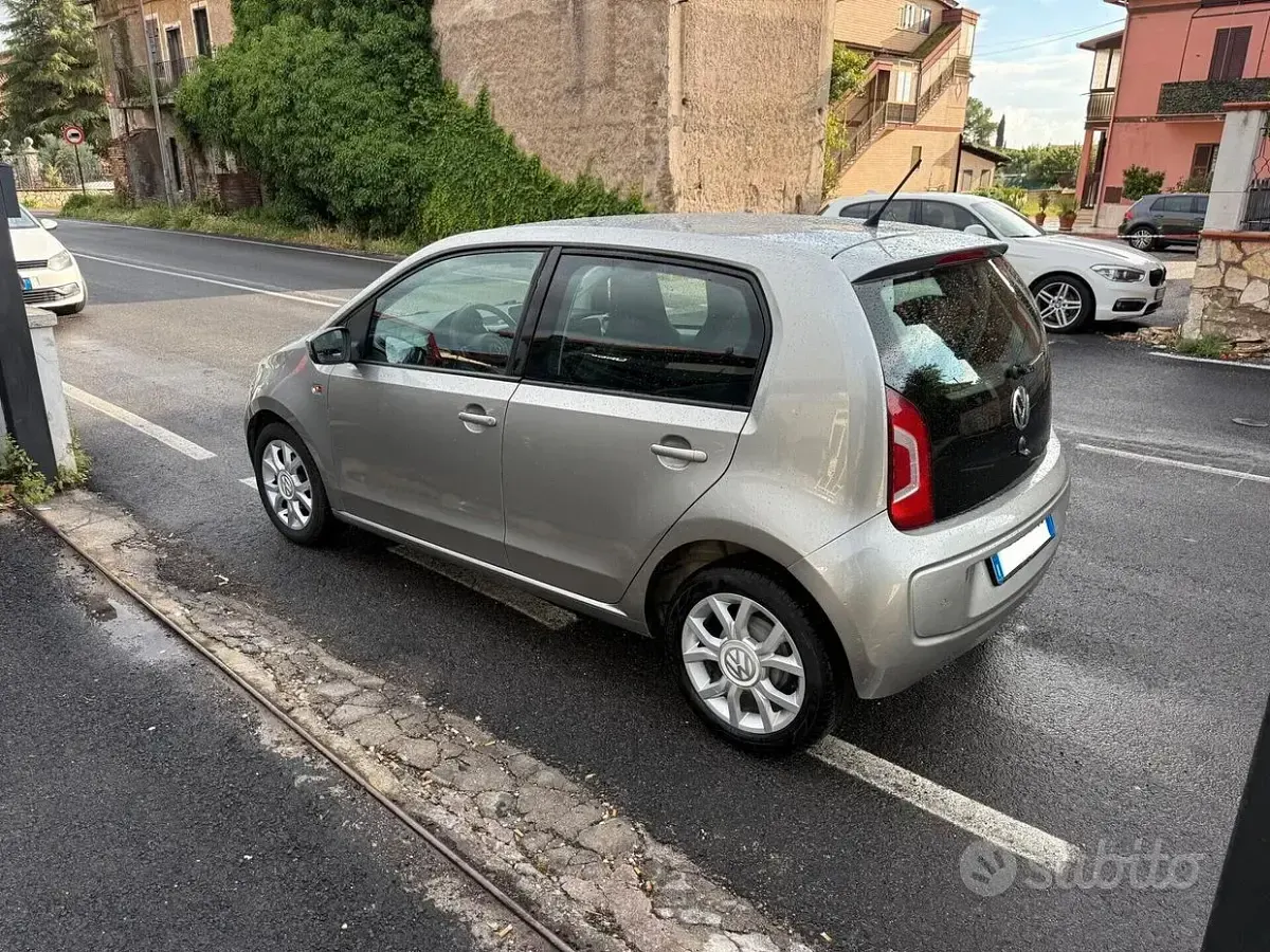 Usata VW up! 60 CV (44 kW) 2016 Grigio Utilitaria
