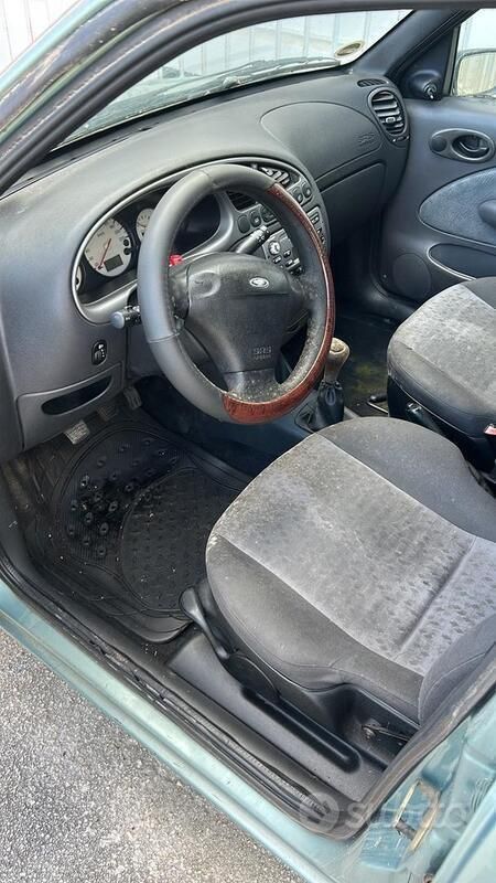 Usata Ford Fiesta Zetec 2002 Utilitaria