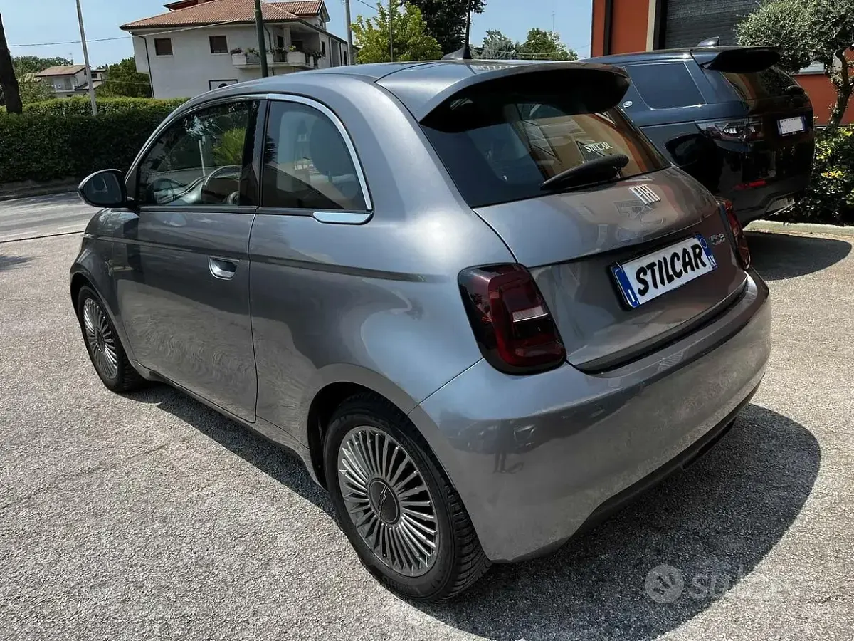 Usata Fiat 500e Opening Edition 42 kW (58 CV) 2021 Grigio Berlina