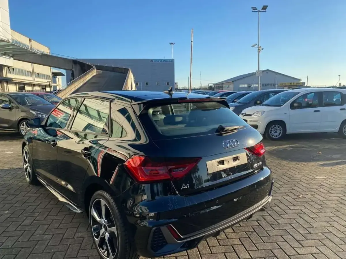 Nuova Audi A1 Black Edition 116 CV (85 kW) 2025 Nero SUV