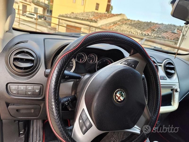 Usata Alfa Romeo MiTo Distinctive 95 CV (69 kW) 2013 Rosso Utilitaria