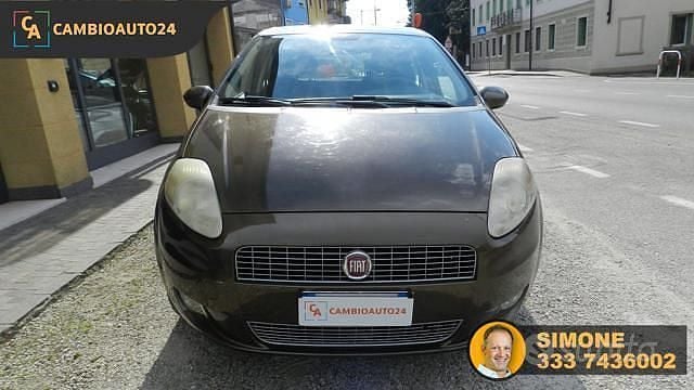 Usata Fiat Grande Punto Active 77 CV (56 kW) 2009 Marrone Utilitaria