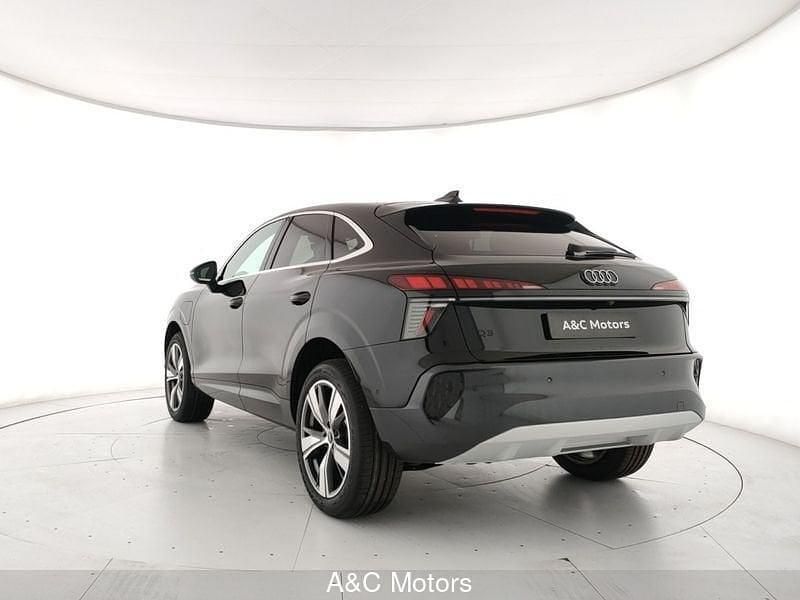 Ny Audi Q3 Sportback Advanced 272 HK (200 kW) 2026 Sort SUV