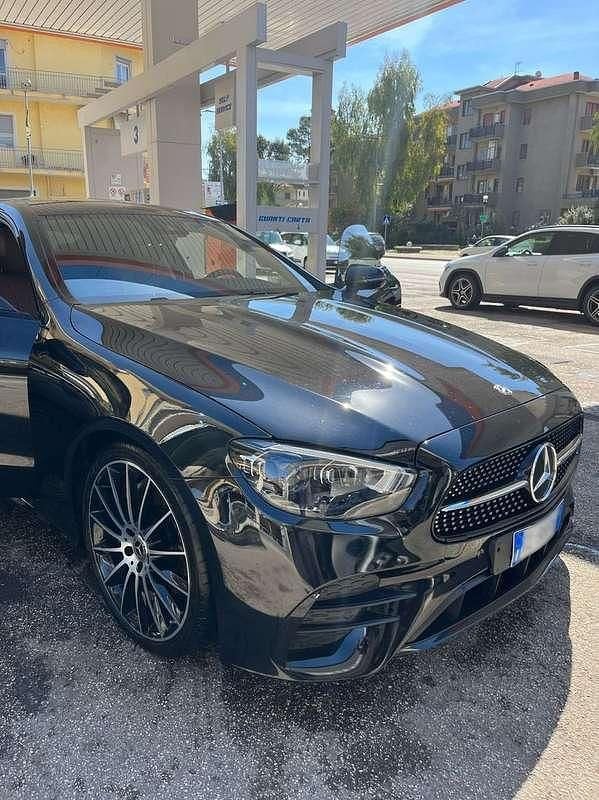 Usata Mercedes E220 Premium Plus 194 CV (142 kW) 2020 Nero Cabrio