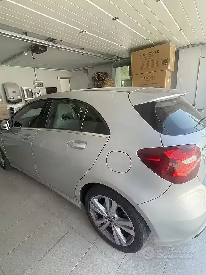 Usata Mercedes A180 109 CV (80 kW) 2018 Grigio Berlina