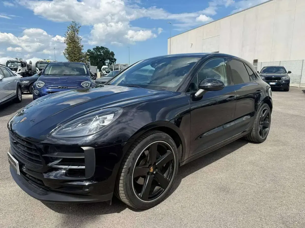 Usata Porsche Macan Chrono 245 CV (180 kW) 2020 Nero SUV