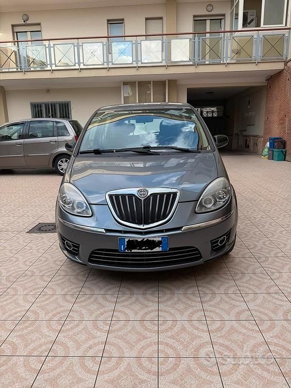 Usata 2012 Lancia Musa Monovolume | 4000 € - Immagine 1/4