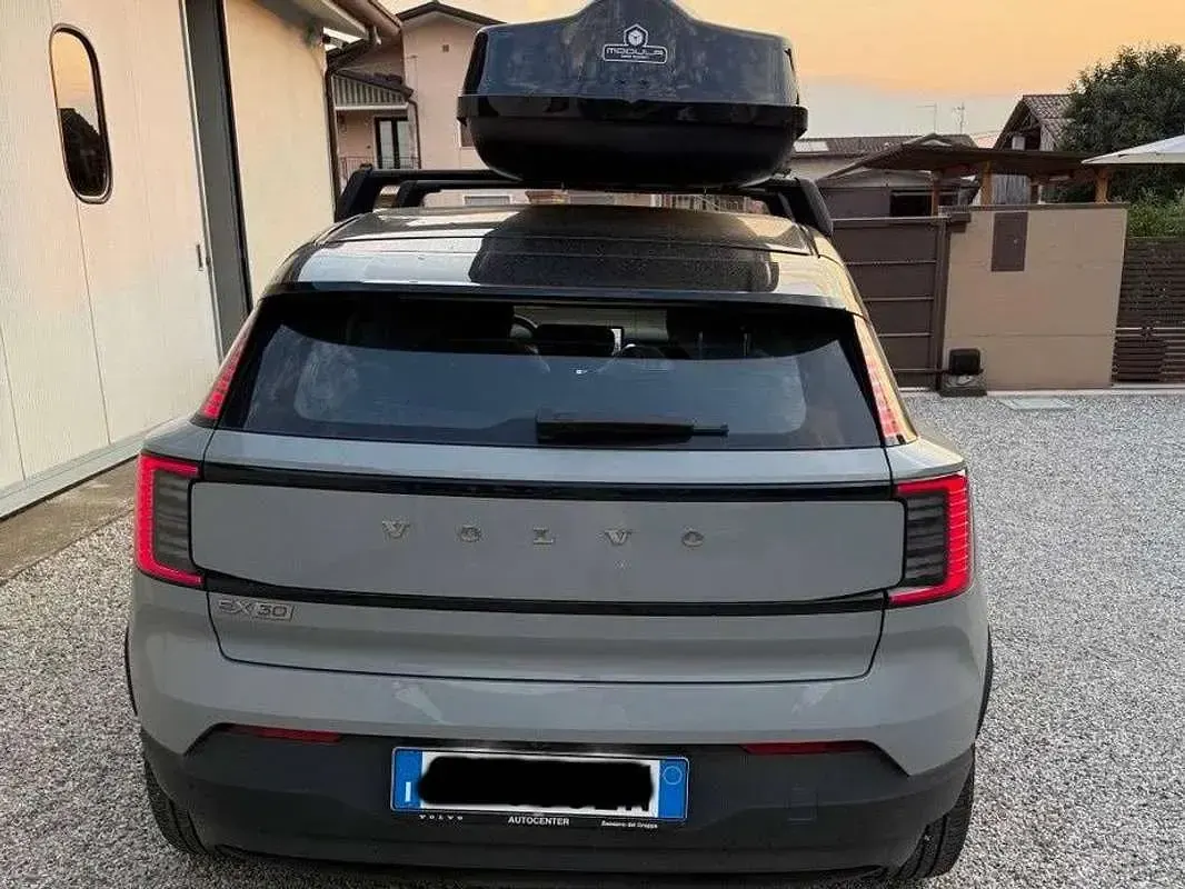 Usata Volvo EX30 Plus 75 kW (102 CV) 2024 Grigio SUV