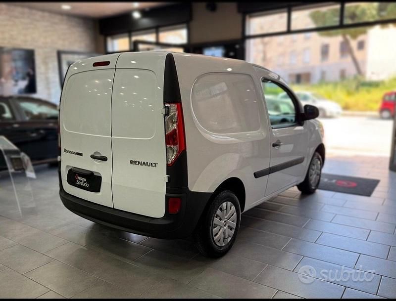 Usata Renault Kangoo 75 CV (55 kW) 2018 Bianco Monovolume