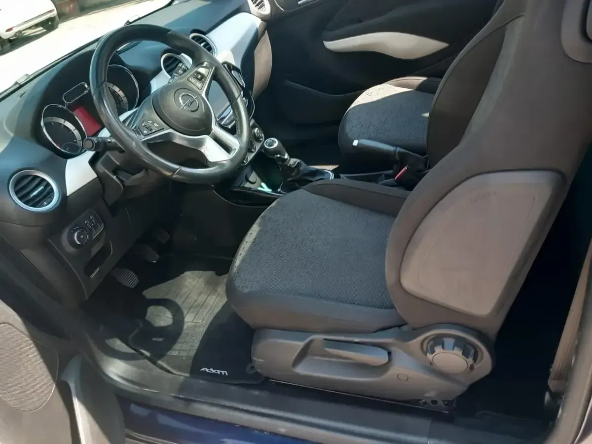 Usata Opel Adam 69 CV (50 kW) 2017 Nero Utilitaria