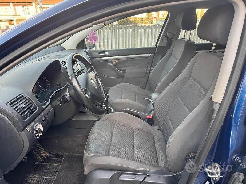 Usata VW Golf IV 140 CV (102 kW) 2006 Blu Berlina