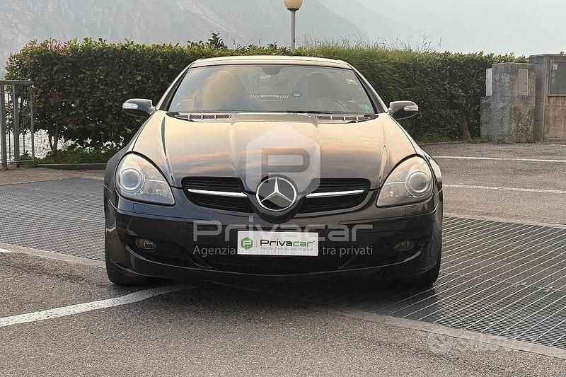 Usata Mercedes SLK200 163 CV (119 kW) 2007 Nero Cabrio