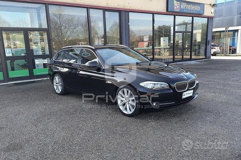 Begagnad BMW 520 2011 Svart Kombi