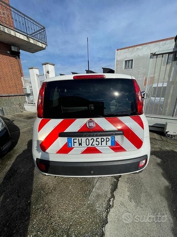 Usata Fiat Panda 4x4 Pop 85 CV (62 kW) 2019 Bianco Utilitaria