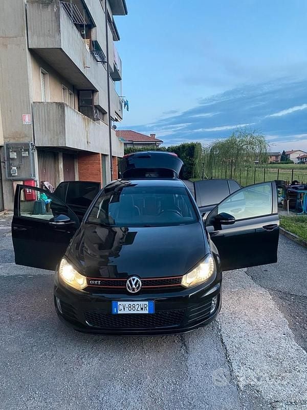 Usata VW Golf VI GTI 211 CV (155 kW) 2011 Nero Utilitaria
