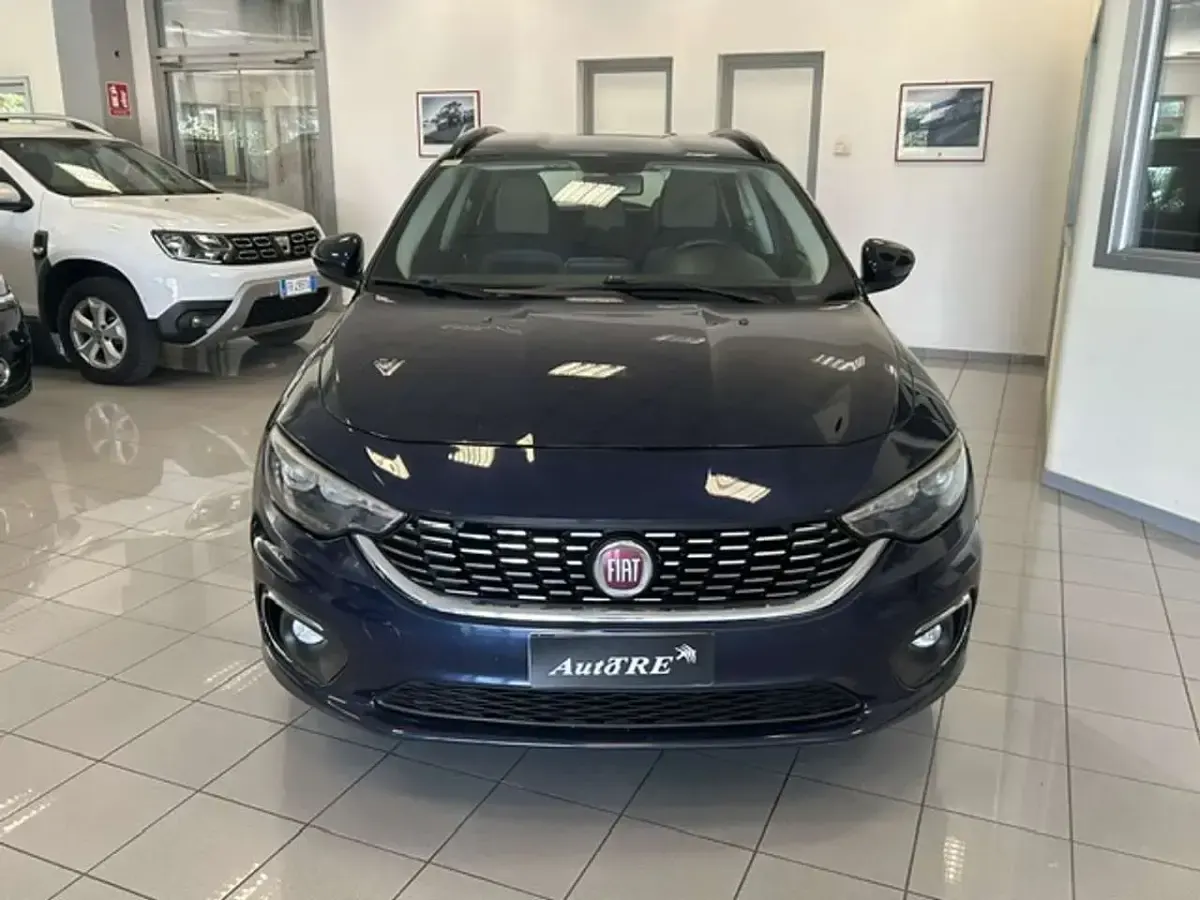 Usata Fiat Tipo Business 120 CV (88 kW) 2017 Blu/azzurro Station wagon
