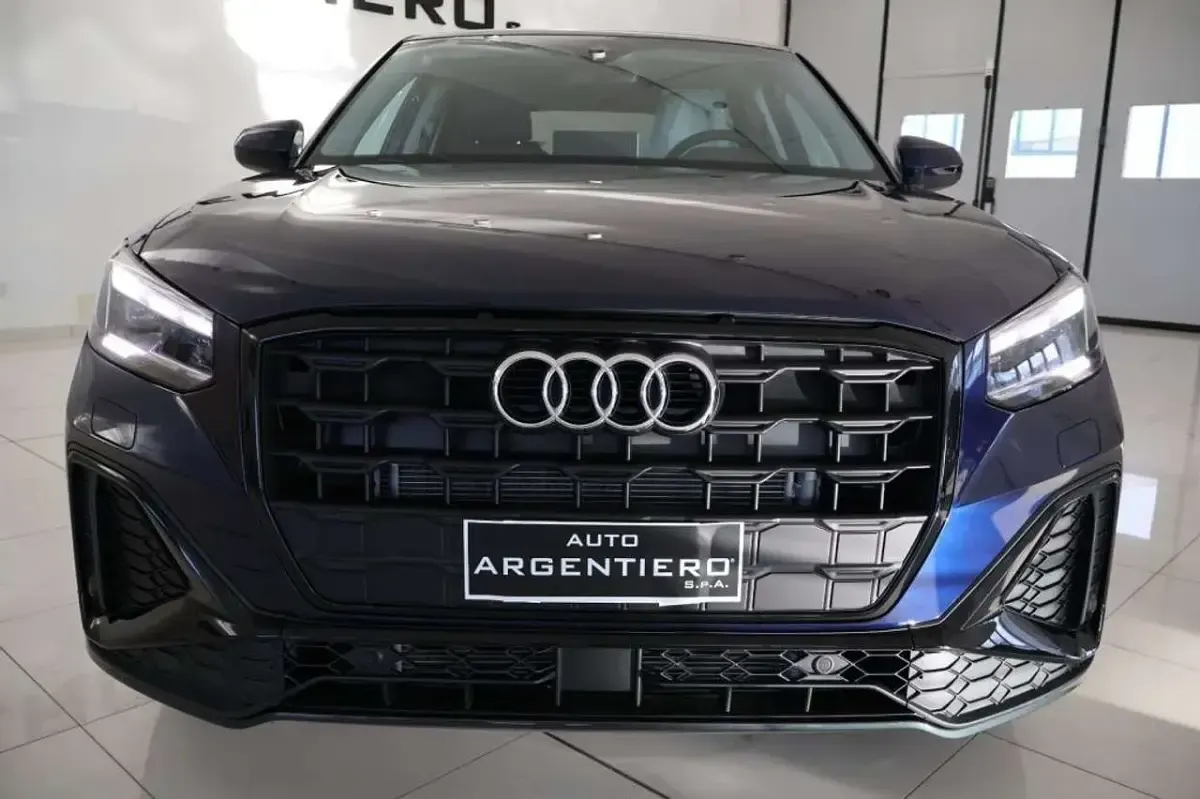 Ny Audi Q2 S-Line 150 HK (110 kW) 2025 Blå SUV