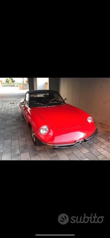 Usata Alfa Romeo Spider 88 CV (64 kW) 1970 Rosso Cabrio