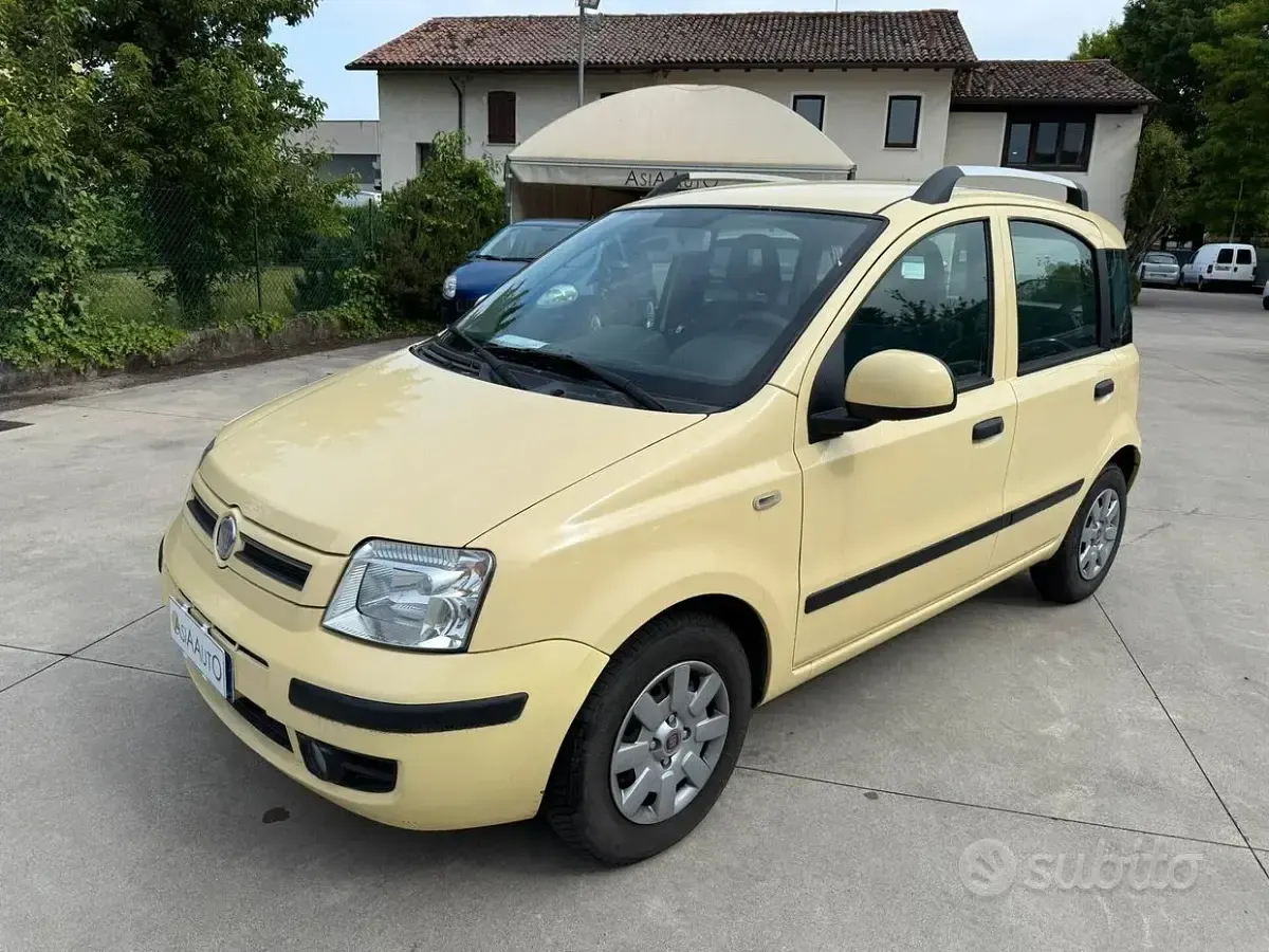 Usata Fiat Panda Dynamic 69 CV (50 kW) 2010 Giallo Utilitaria