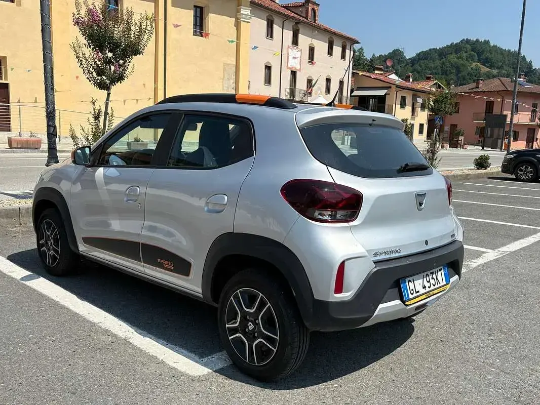 Usata Dacia Spring Comfort Plus 19 kW (26 CV) 2023 Utilitaria
