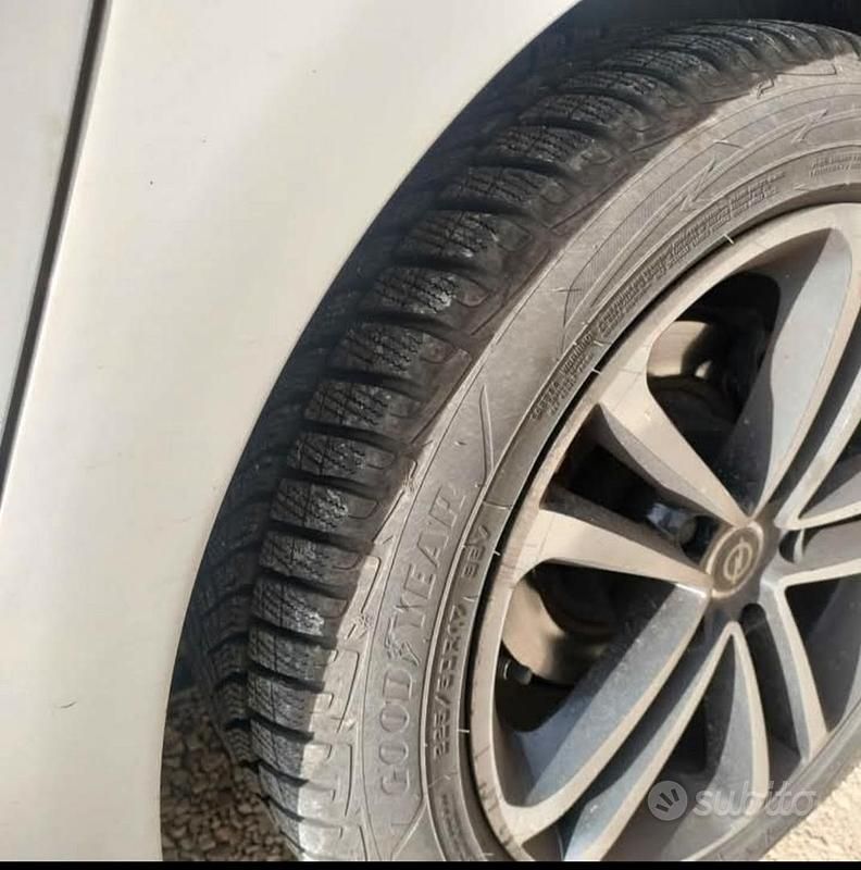 Usata Opel Astra 110 CV (80 kW) 2012 Bianco Berlina