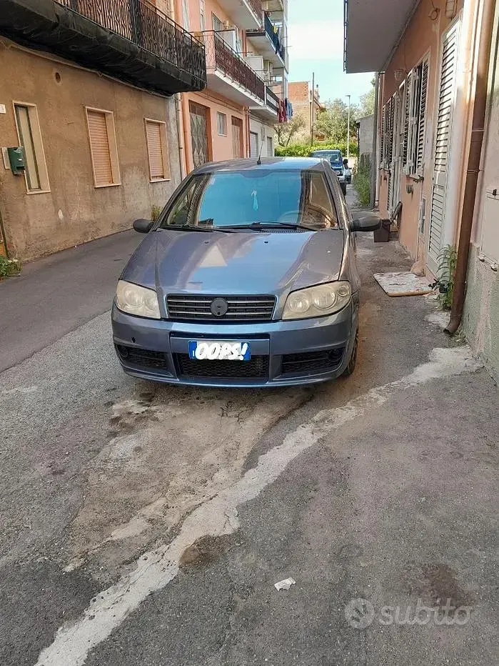 Usata Fiat Punto 69 CV (50 kW) 2003 Blu Utilitaria