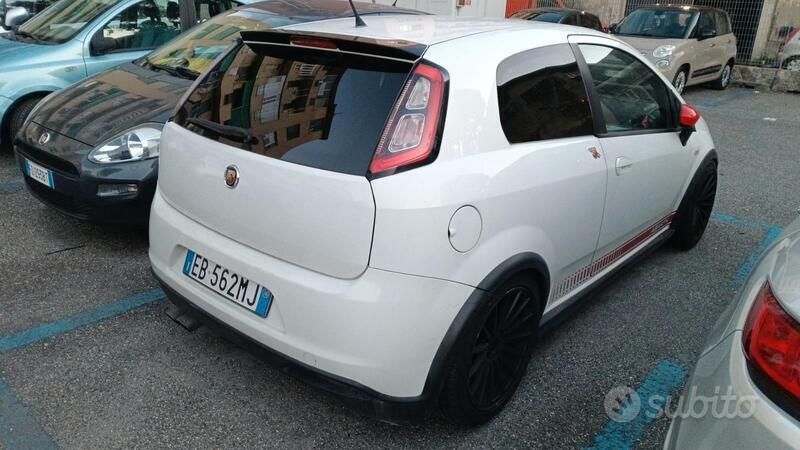Usata Abarth Grande Punto 155 CV (114 kW) 2010 Bianco Utilitaria