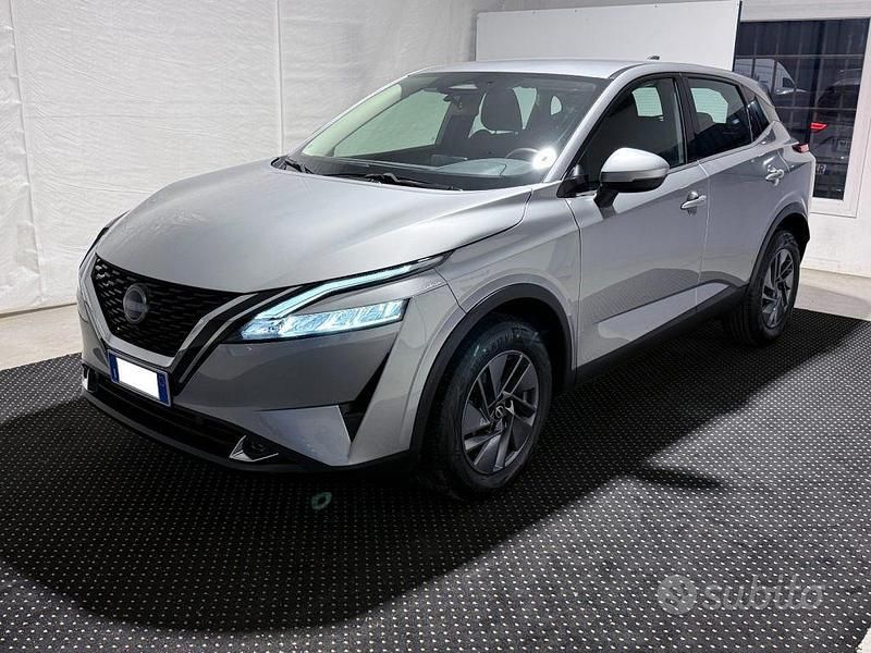 Usata Nissan Qashqai 158 CV (116 kW) 2024 Grigio metallizzato SUV