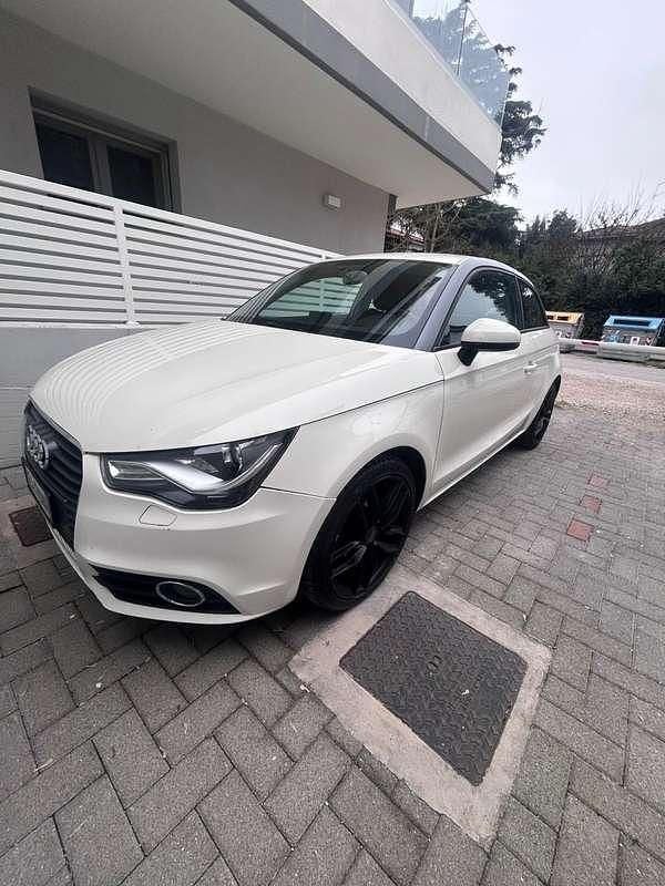 Usata Audi A1 Attraction 122 CV (89 kW) 2011 Utilitaria