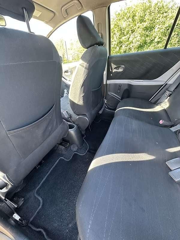 Usata Toyota Yaris Sol 87 CV (63 kW) 2007 Grigio Utilitaria