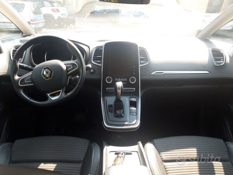 Usata Renault Scénic IV 110 CV (80 kW) 2018 Grigio Monovolume