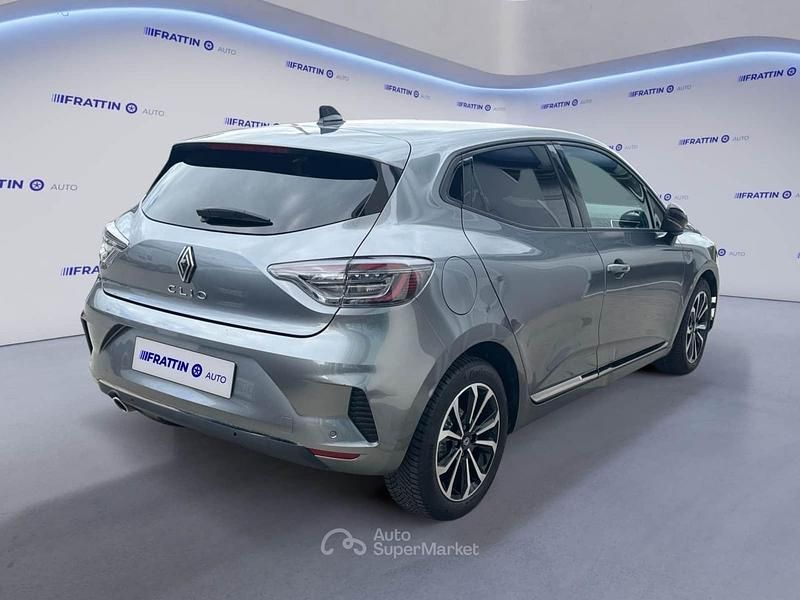 Usata Renault Clio V Techno 91 CV (66 kW) 2024 Grigio scuro Utilitaria