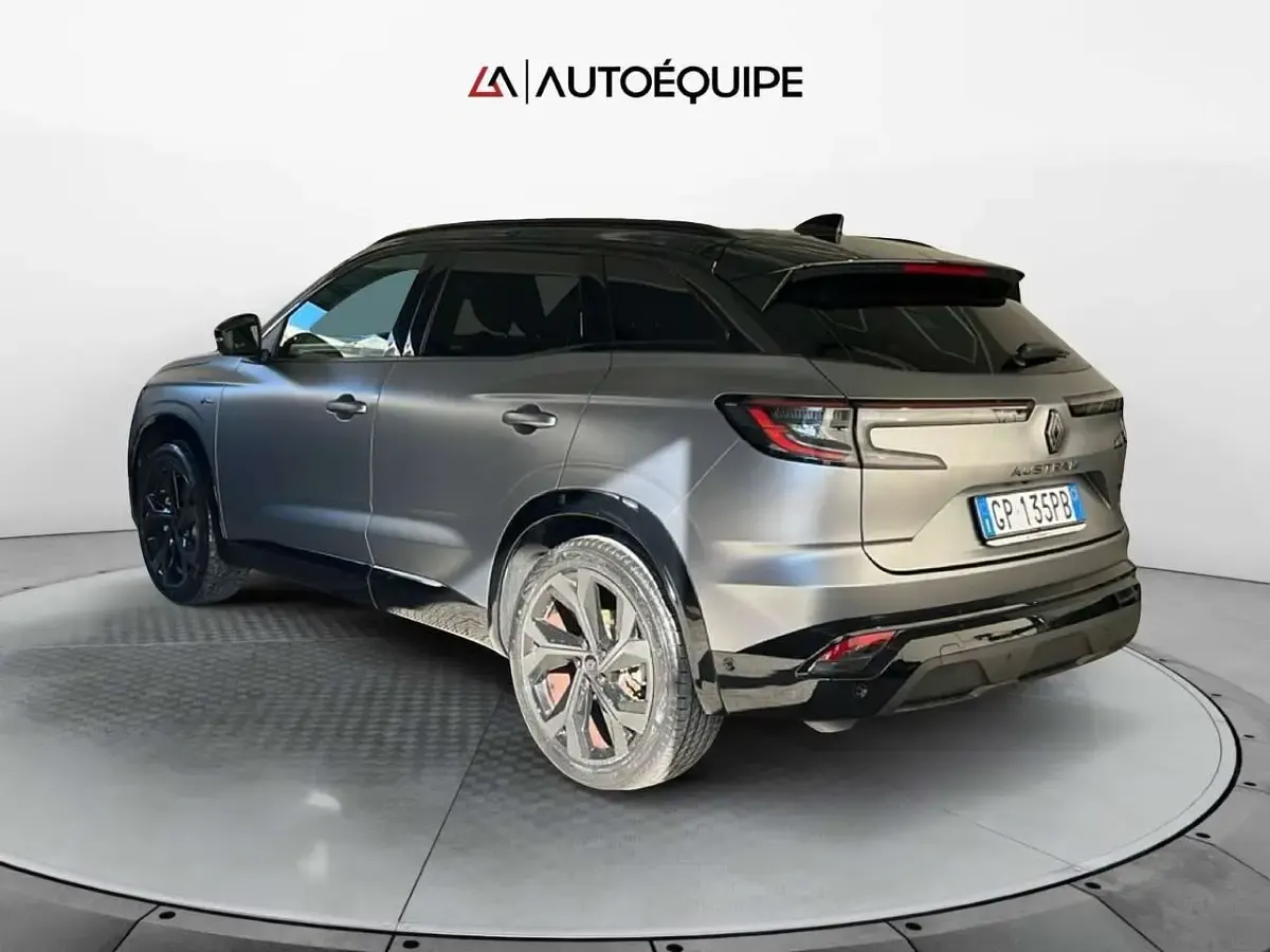 Usata Renault Austral Iconic Esprit Alpine 200 CV (147 kW) 2023 Nero SUV