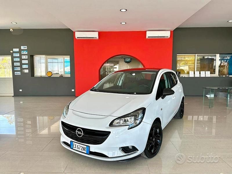 Usata Opel Corsa Edition 90 CV (66 kW) 2015 Bianco Berlina