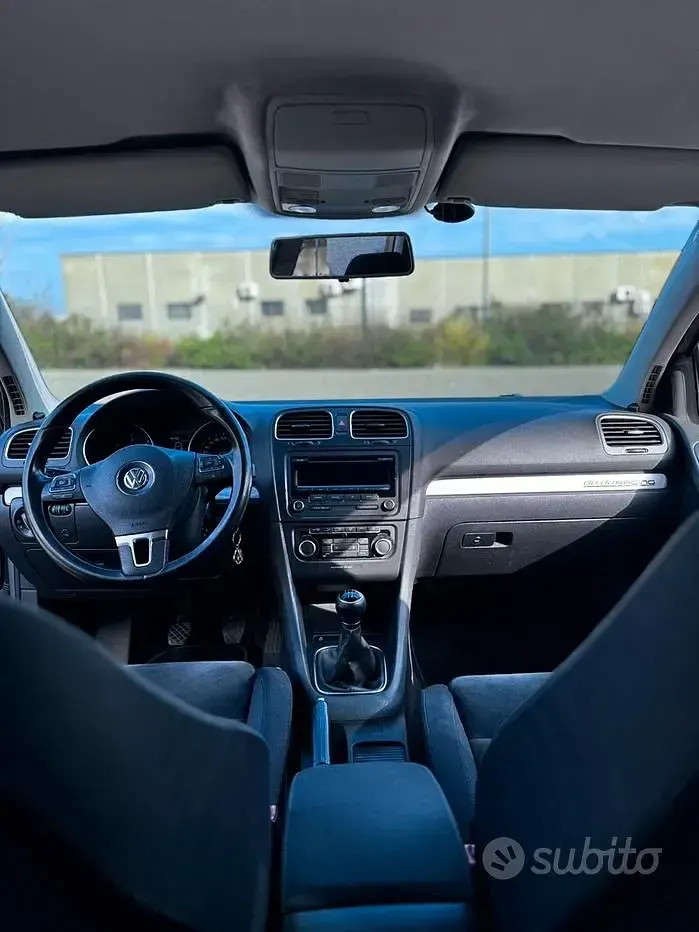 Usata VW Golf VI 105 CV (77 kW) 2011 Grigio Utilitaria
