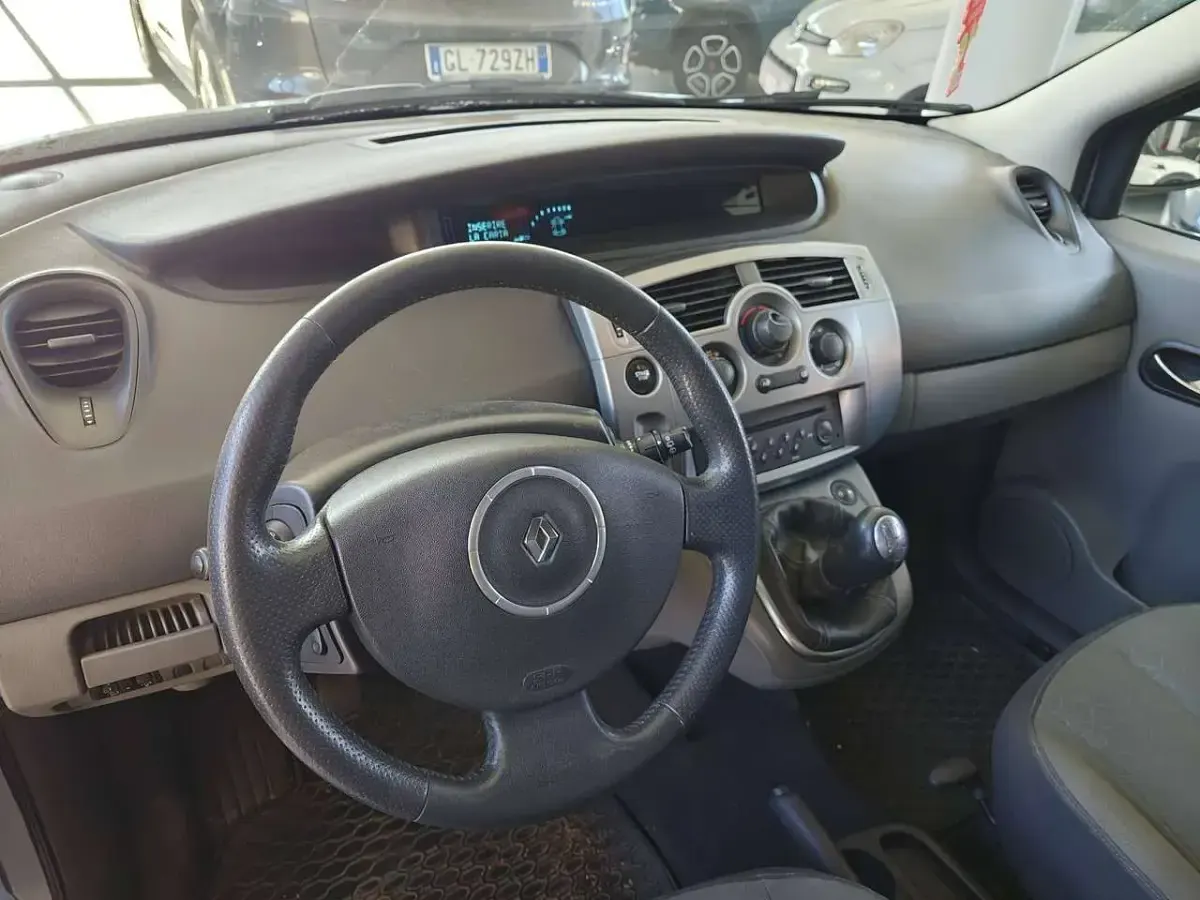 Usata Renault Scenic E-Tech 105 CV (77 kW) 2007 Blu/azzurro Monovolume