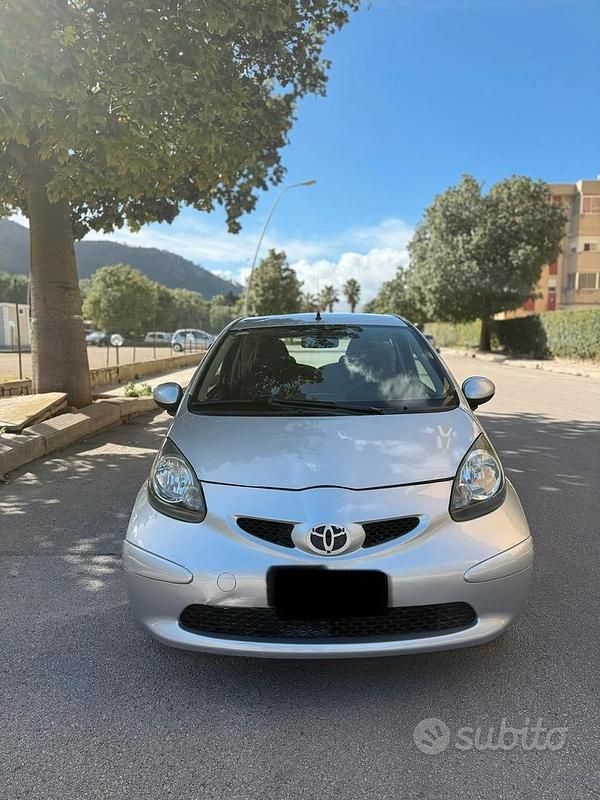 Usata Toyota Aygo 54 CV (39 kW) 2008 Grigio Utilitaria